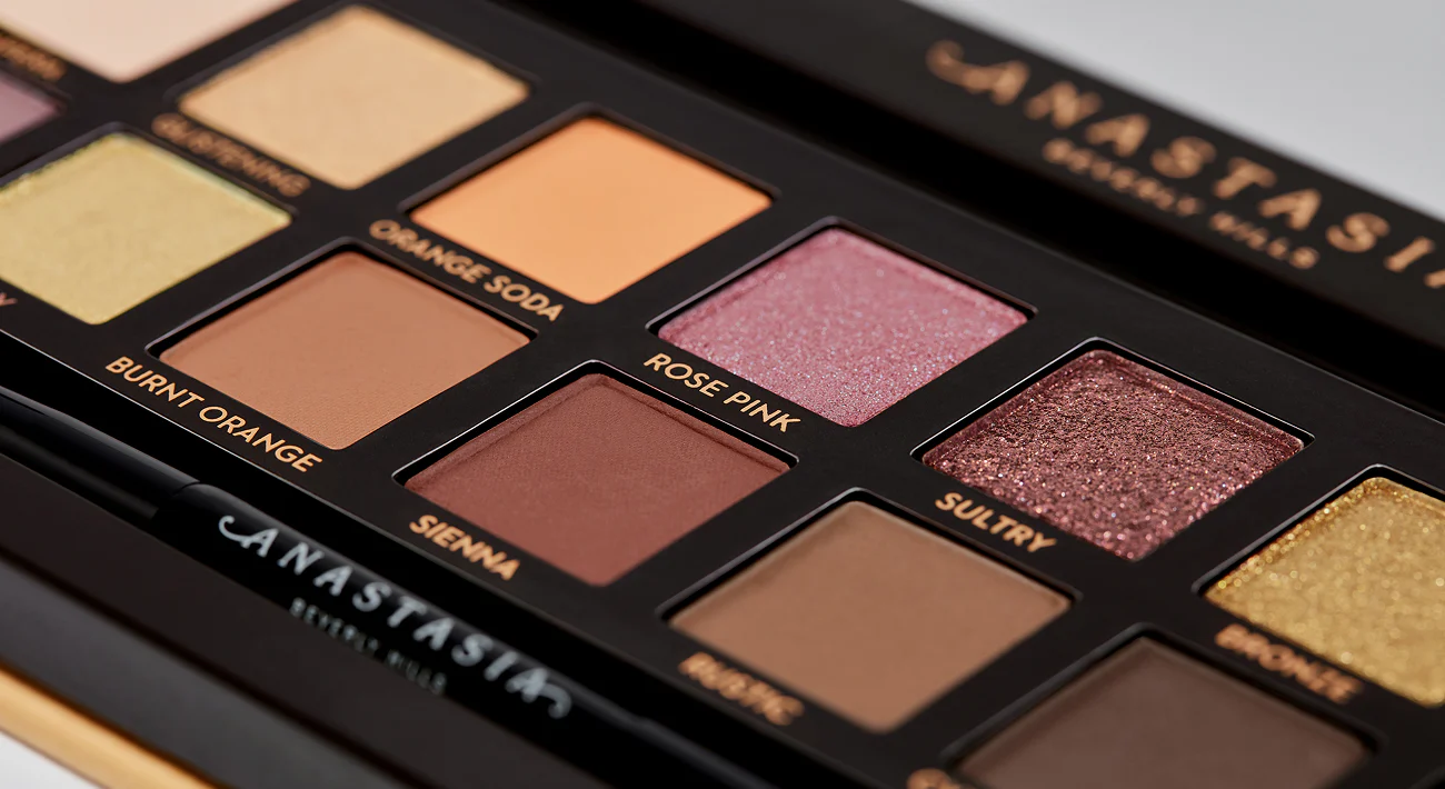 Anastasia Beverly Hills 10-28-25 - Image 2